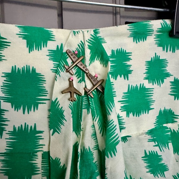 Edme and Esyllte Green Ruffle Pencil Skirt Airplane Charms, size 4 - Picture 2 of 2
